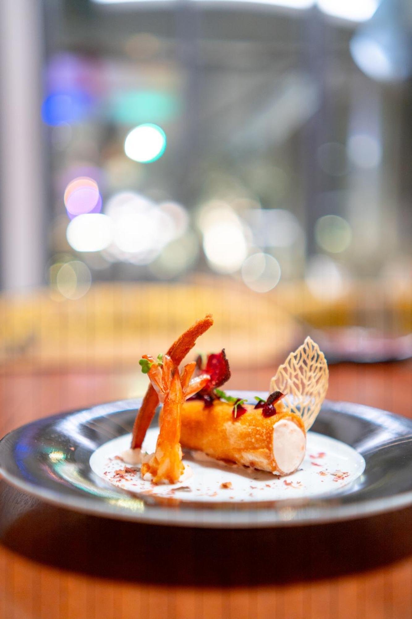 Moevenpick Hotel Du Lac Tunes Exterior foto A dessert